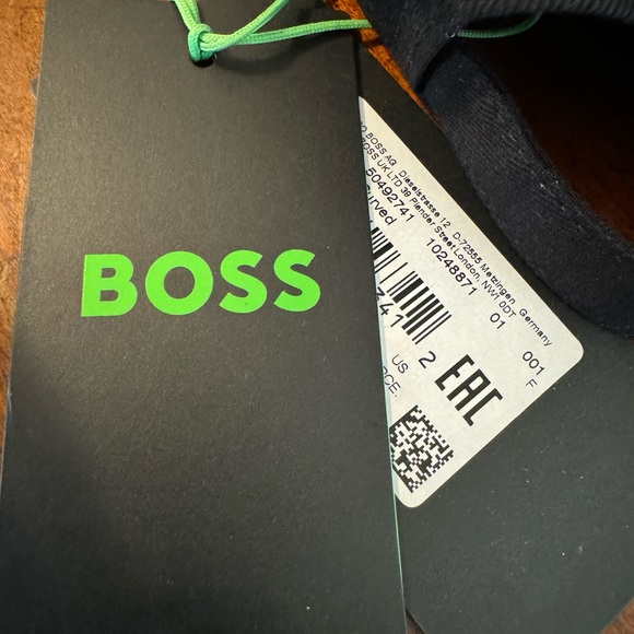 Hugo Boss Adjustable Hat - Picture 5 of 8